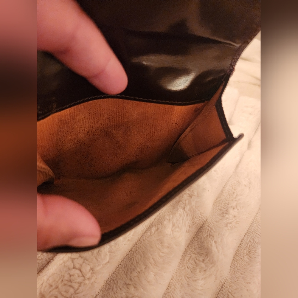 Vintage Gucci Bifold Wallet - Picture 10 of 14